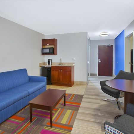 Holiday Inn Express Niles By Ihg Экстерьер фото