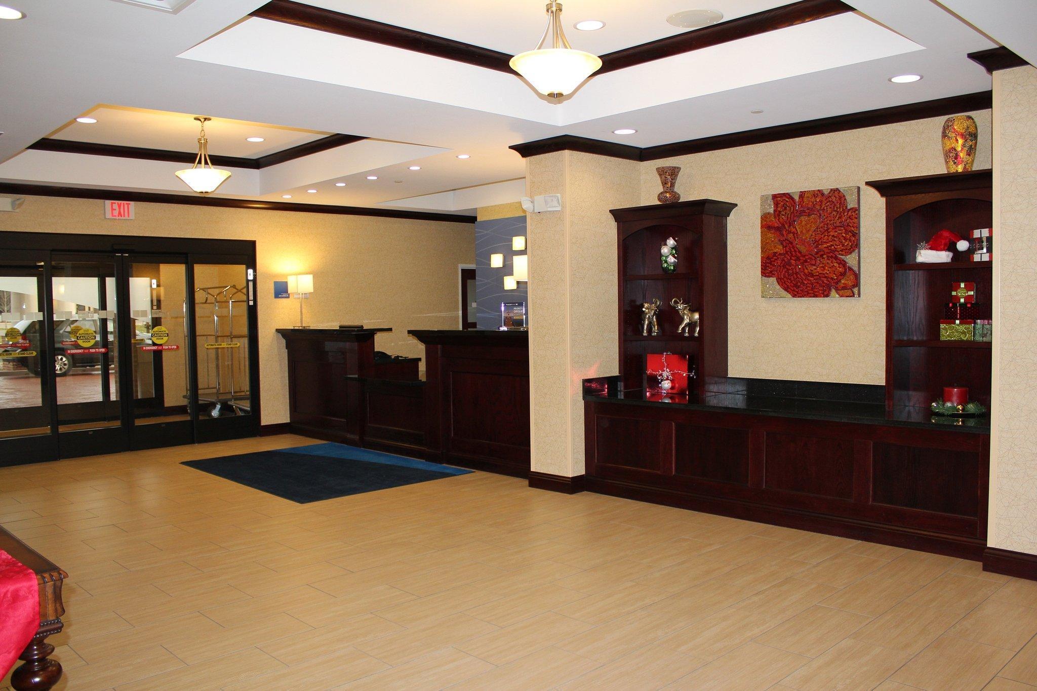 Holiday Inn Express Niles By Ihg Экстерьер фото