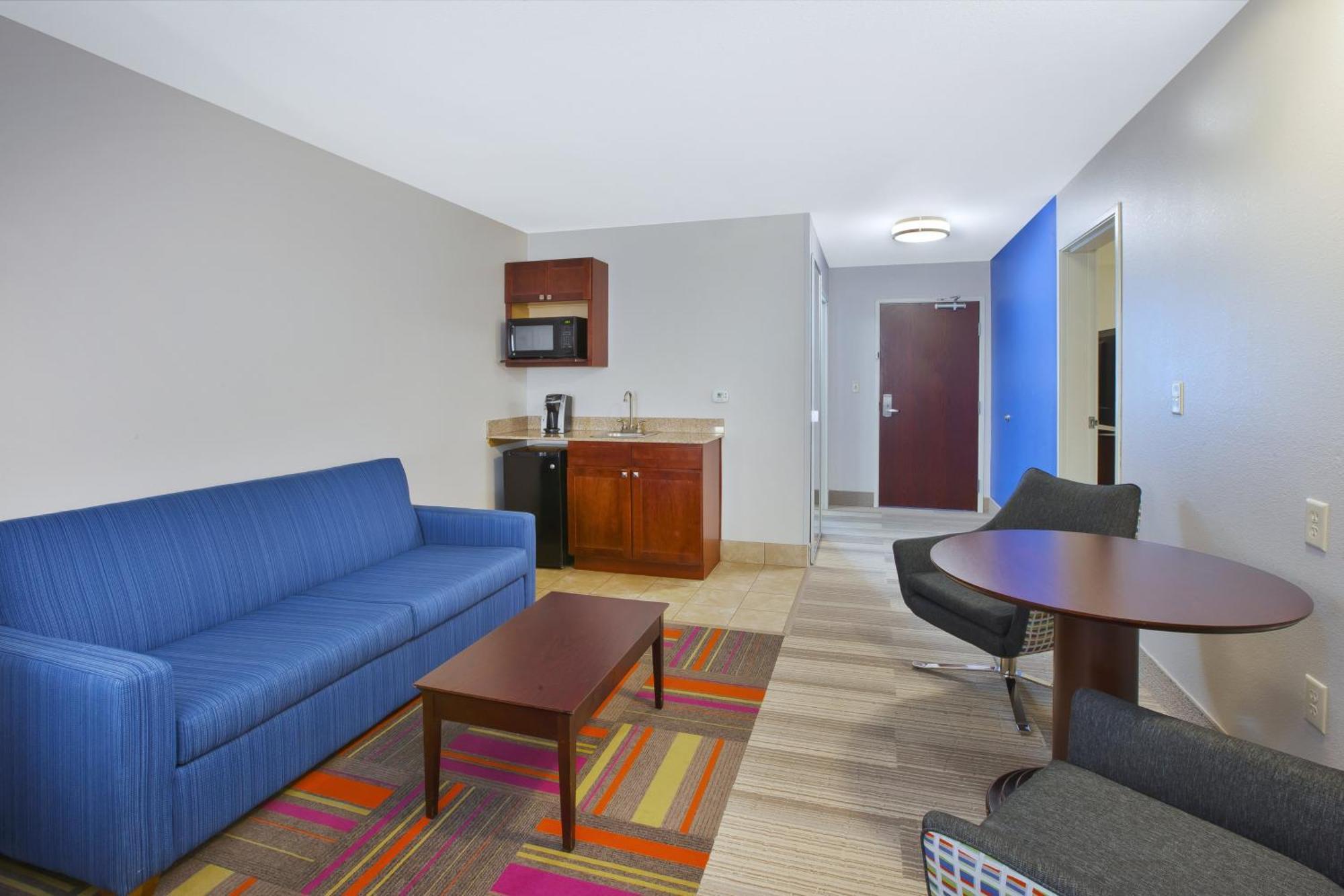 Holiday Inn Express Niles By Ihg Экстерьер фото