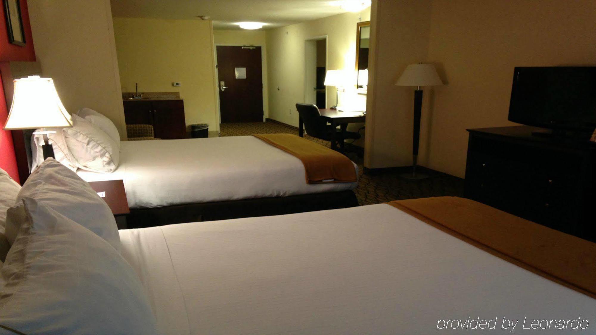 Holiday Inn Express Niles By Ihg Экстерьер фото